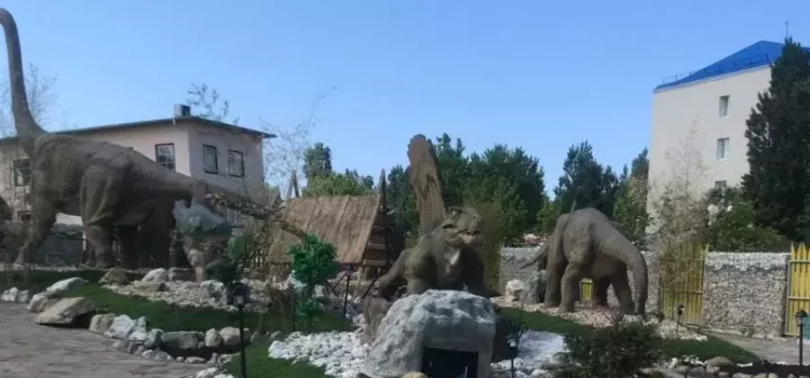 Парк Динозавров в Архипо-Осиповке