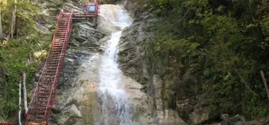 Гебеусские водопады: обзор достопримечательности